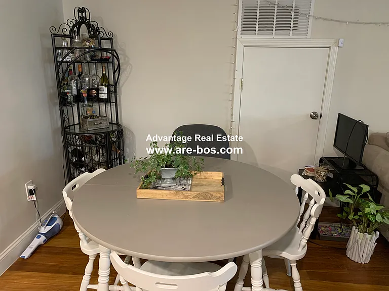 260 Salem St #2 — Photo 9