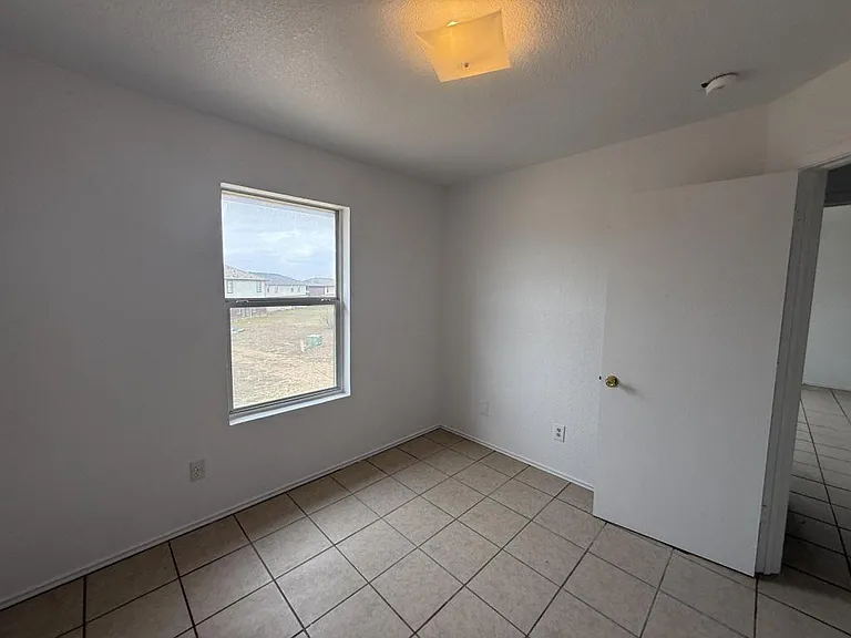 1210 Industrial Blvd #D — Photo 17