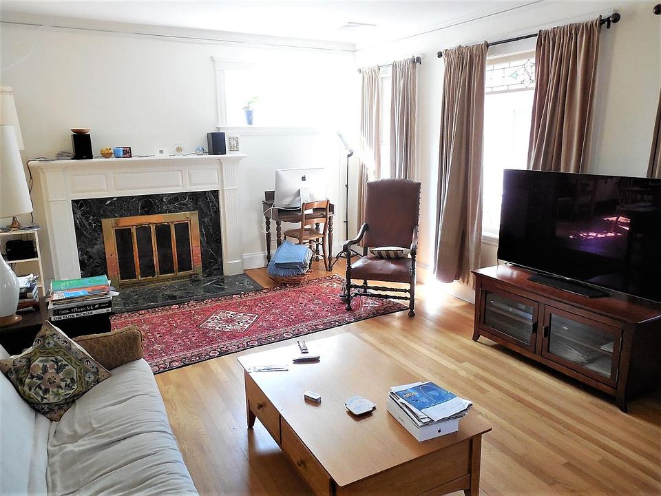 Living Room (view #1)