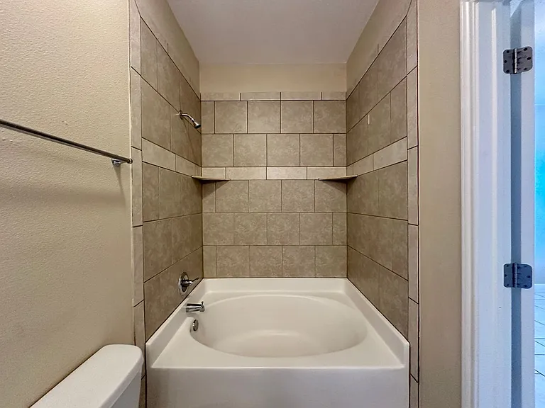4601 Cambridge Dr — Photo 33