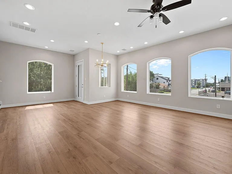 765 Grove St — Photo 15