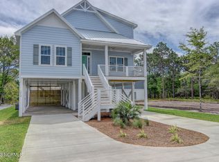 706 5th St S, Carolina Beach, NC 28428
