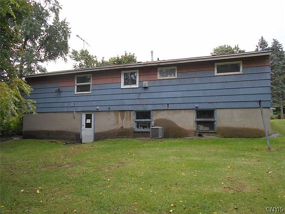 4th image of 416 Lynch Ave