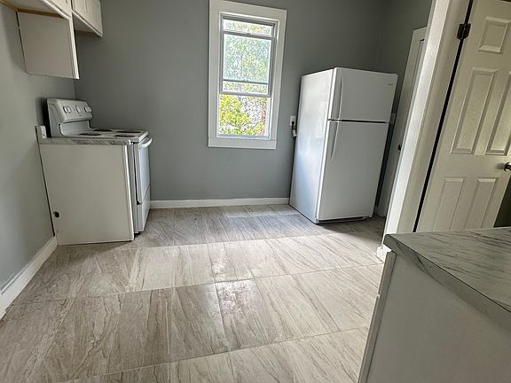3rd image of 173 Schuyler Ave Floor 2