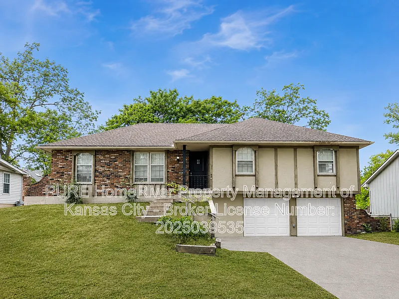 3 bed, 2.0 bath, 2354 sqft, $2,075 — Photo 1