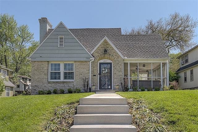 1st image of 6847 Oak St