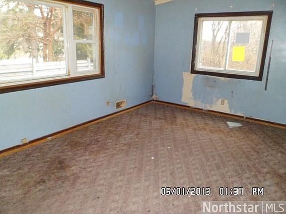 4th image of 1192 Frisbie Ave E