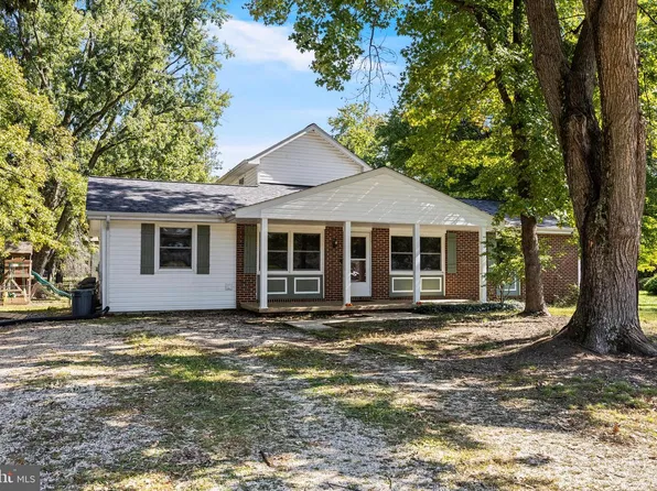 21388 Lynn Dr, Lexington Park, MD 20653