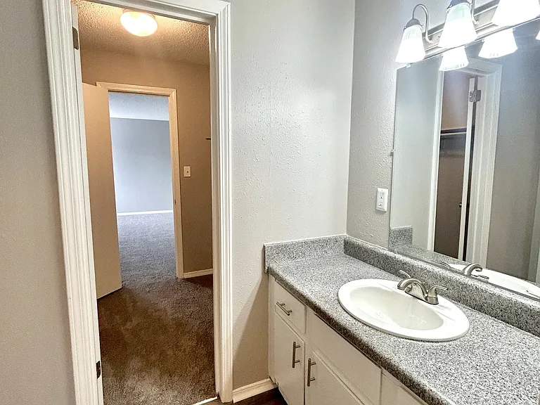 The Glenwood at Pinson — Photo 16