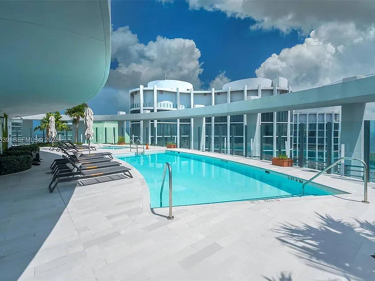 2831 S Bayshore Dr #402 — Photo 31
