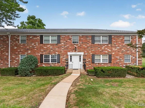 3137 Roger Williams Dr APT C, Bridgeton, MO 63044