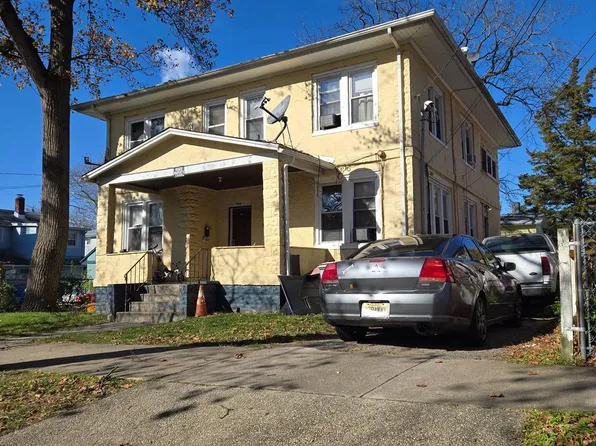 708 E Montrose St, Vineland, NJ 08360