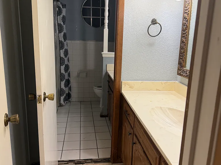 2101 Botts Dr — Photo 8