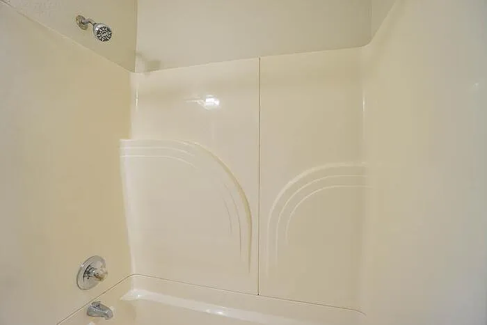 944 Dale St — Photo 16
