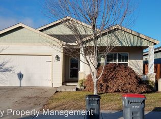 2527 Agate Mdws, White City, OR 97503