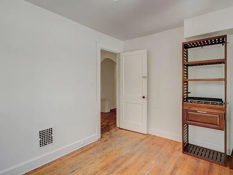4239 N College Ave — Photo 19