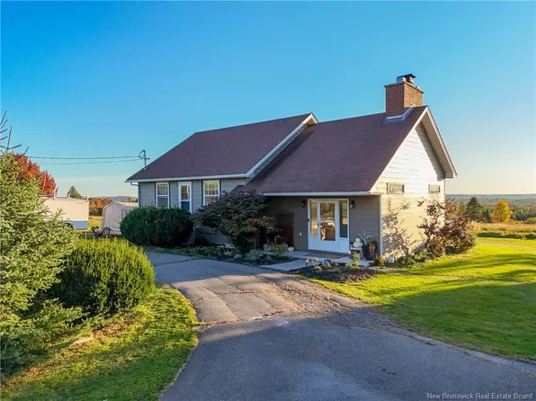 18 Frog Lake Rd, Manners Sutton, NB E6K 2C6