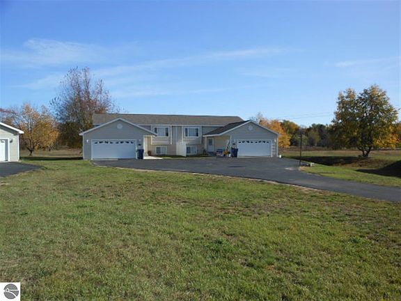 2nd image of 2465-2483 Woodcock Ln