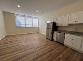350 Center St #206, Wallingford, CT 06492