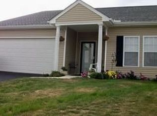 2587 Admiral Dr, Grove City, OH 43123