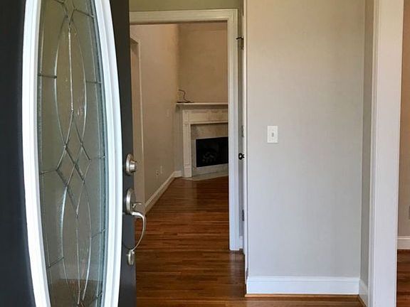 2nd image of 505 Ashton Pl NE