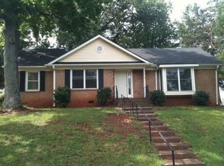 301 Short Hills Dr, Charlotte, NC 28217