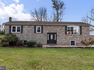 106 Echo Dr, Chambersburg, PA 17202