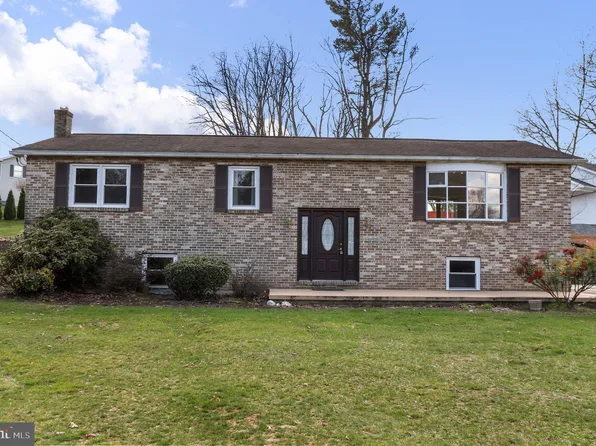 106 Echo Dr, Chambersburg, PA 17202
