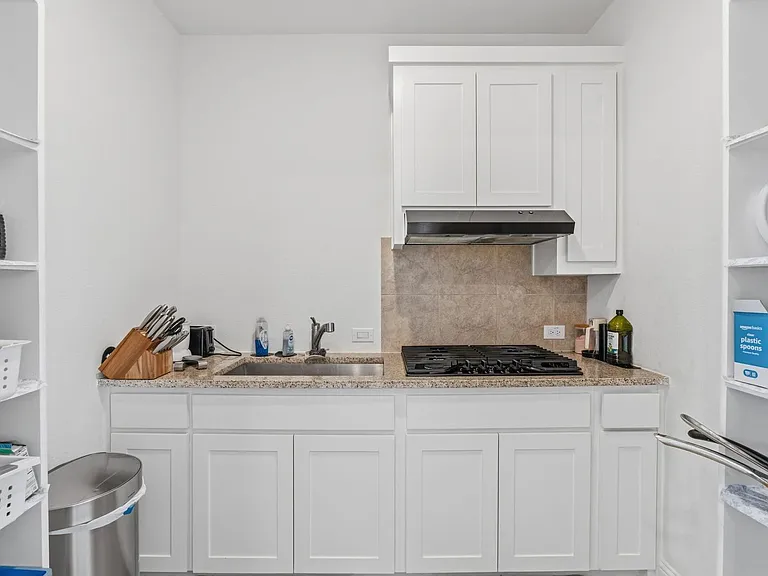 2704 Warm Springs Ln — Photo 10