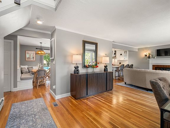 4th image of 35 Marlyn Rd