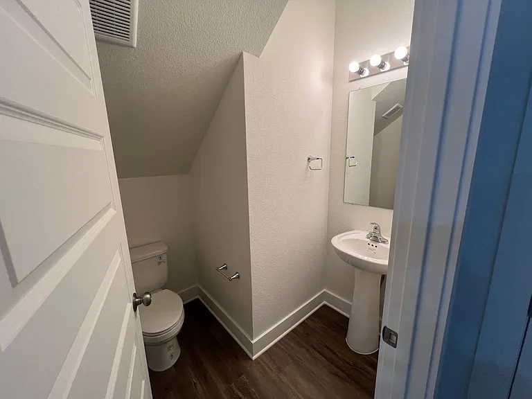 1003 Allie Way — Photo 4