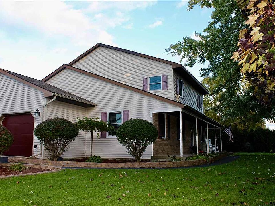 1st image of 9 Gleneagles Blvd