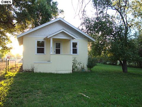 2nd image of 2612 N Overland Trl
