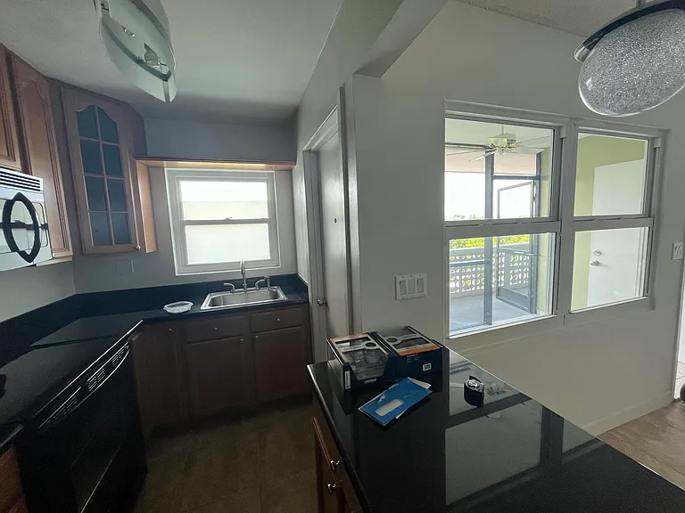 1425 Arthur St #503A — Photo 5