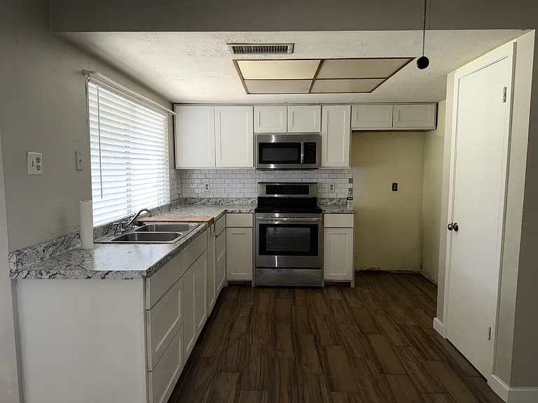 726 Ravencroft Dr — Photo 15
