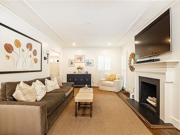 5th image of 531 Spring Valley Rd NW