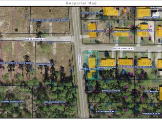 1009 Rue De Lasalle St, Waveland, MS 39576
