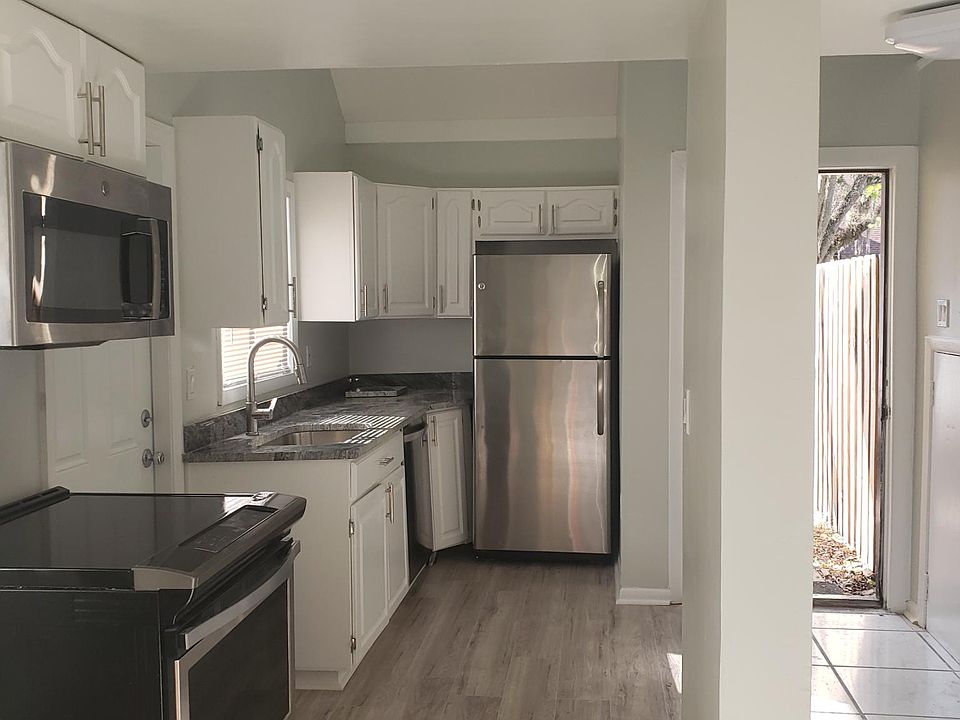 Kitchen galley first floor