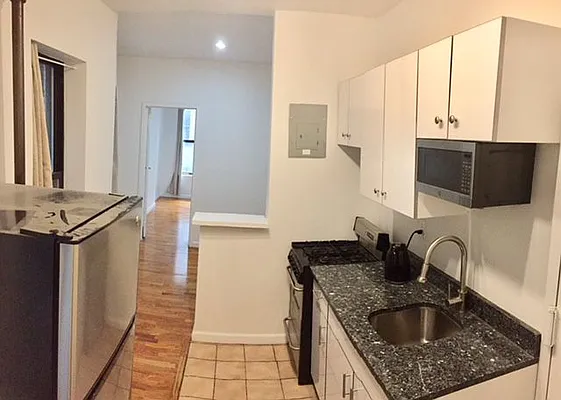 Rented by NYLA Realty | media 9
