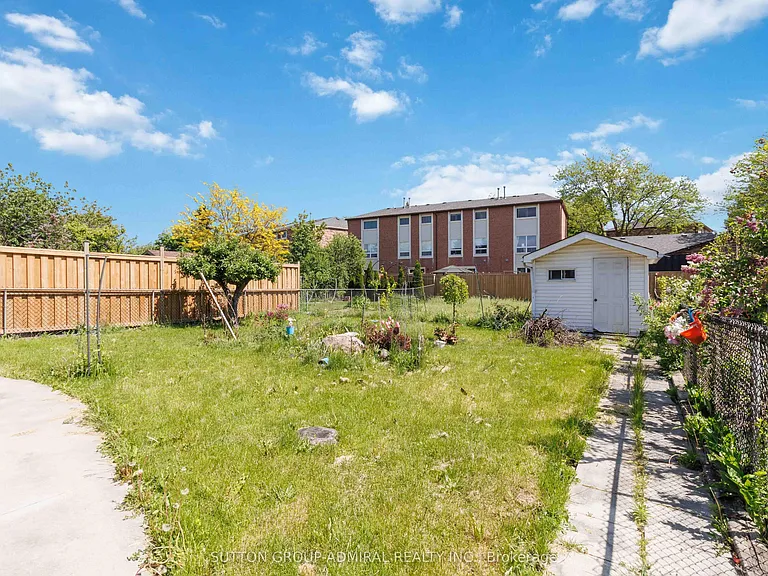 87 Marita Pl #MAIN UPPER FLR — Photo 29
