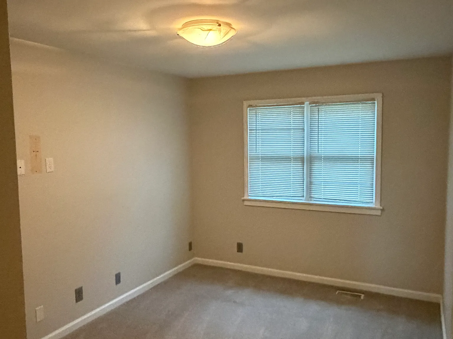 2 bed, 1500 sqft, $1,500 — Photo 4