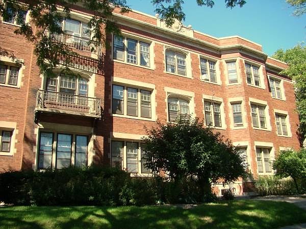 2nd image of 1725 E Kane Pl APT 204