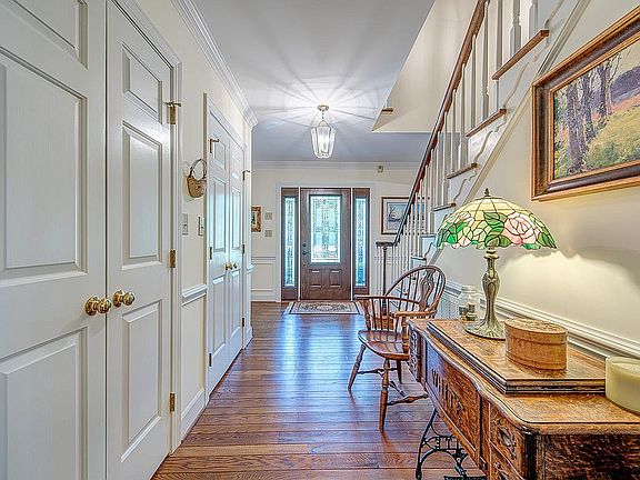 3rd image of 3406 Country Club Dr