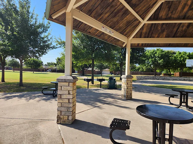 Story Park is within walking distance from the home. Great for kids and dog walking.