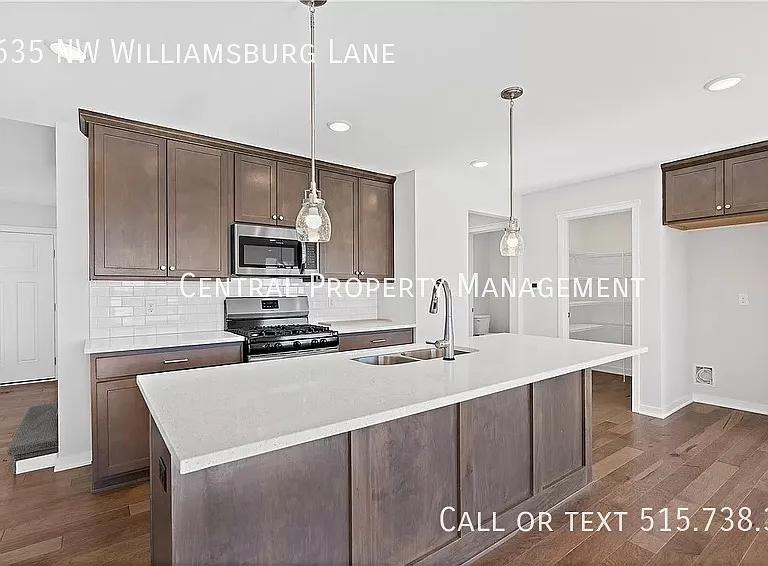 635 NW Williamsburg Ln — Photo 9