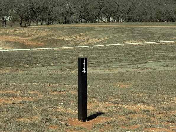 504 Interlaken St, Fredericksburg, TX 78624