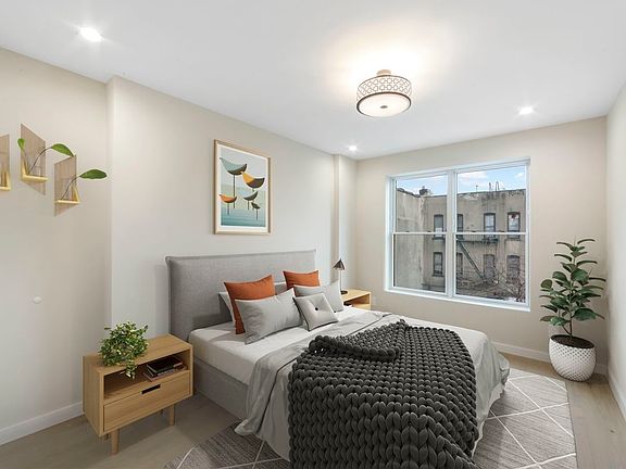 4th image of 1390 Putnam Ave #4B