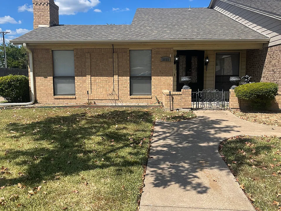 2622 Woodrow Blvd