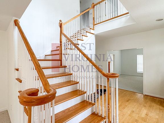3rd image of 165 Columbia Rd
