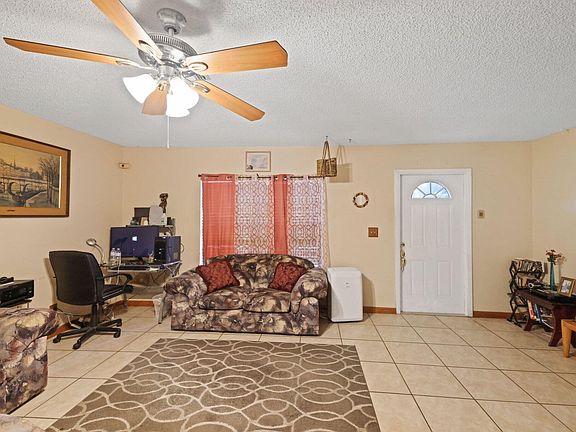 5th image of 5863 Aurora Court